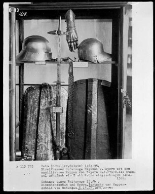 Helm Streithammer Handschuh Schild (Waffe)