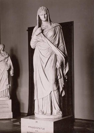 Frauenstatue aus Herkulaneum