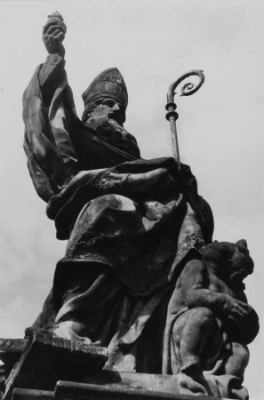 Skulptur des Heiligen Augustinus (1708) auf der Karlsbrücke