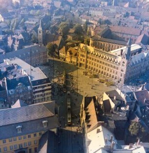 Straßenkreuzung Anger und Bahnhofstraße in der Altstadt von Erfurt : Blickrichtung Nordwesten