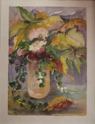 Herbstlaub in Vase