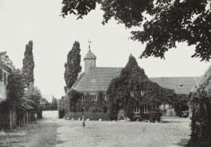 Oberwartha, Klostergut, Hofansicht des Herrenhauses