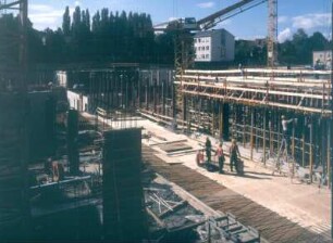 Baustelle Sächsische Landesbibliothek - Staats- und Universitätsbibliothek Dresden, Zentralbibliothek. Rohbau, Südostbereich von Nordost : Dresden-Räcknitz, Zellescher Weg 18. Baustelle Sächsische Landesbibliothek - Staats- und Universitätsbibliothek Dresden, Zentralbibliothek. Rohbau, Südostbereich von Nordost