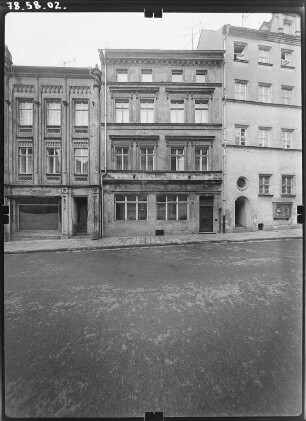Torgau, Salvador-Allende-Straße (Bäckerstraße) 1. Wohnhaus. Straßenfront