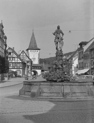 Röhrbrunnen — Brunnenfigur