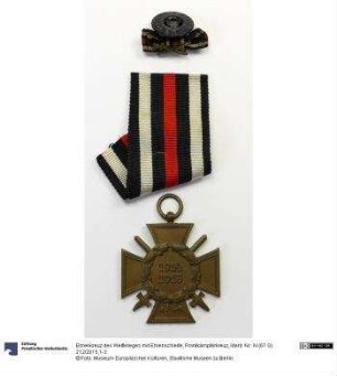 Ehrenkreuz des Weltkrieges mit Ehrenschleife; Frontkämpferkreuz