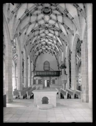 Alexanderkirche; Innenraum nach Wsten nach der Restaurierung