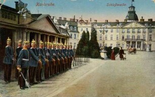 Erster Weltkrieg - Feldpostkarten. "Karlsruhe - Schloßwache"