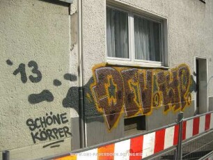 SCHÖNE KÖRPER