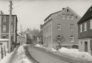Klingenthal, Talstraße. Wohnhäuser