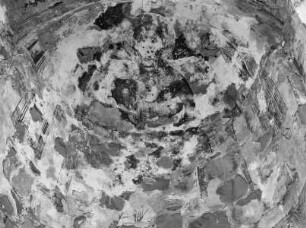 Thronende Maria mit Christuskind, von Engeln flankiert