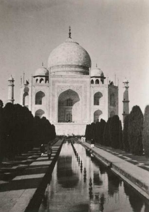 Agra, Indien. Taj Mahal, Mausoleum für Shah Jahan und seine Gattin (1631-1648, A. Fazel, U. A. Lahori) (seit 1983 Weltkulturerbe der UNESCO)