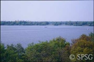 Potsdam, Park Sacrow, Blick von der Heilandskirche.