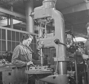 Stationäre Bohrmaschine bei Borgward