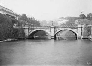 Kaiserpalast mit Brücke (Nijubashi) in Tokio : Weltreisen. Kaiserpalast mit Brücke (Nijubashi) in Tokio