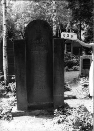 Grabstein 629