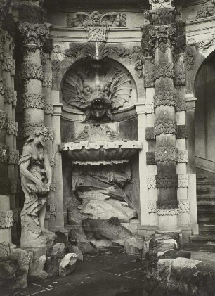 Dresden. Zwinger, Nymphenbad : Dresden. Zwinger, Nympenbad, links der Kaskade
