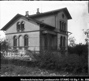 Soldatenheim in Wolfenbüttel Enthält: Gebäude von außen