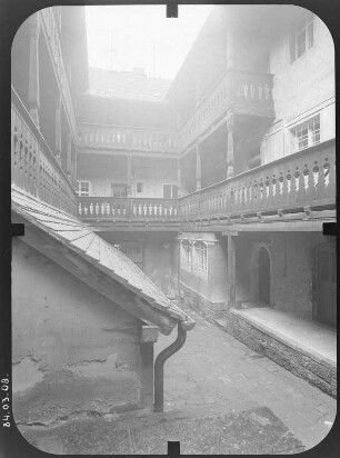 Meißen-Altstadt, Burgstraße 8. Wohnhaus mit Laden (um 1600). Hofansicht
