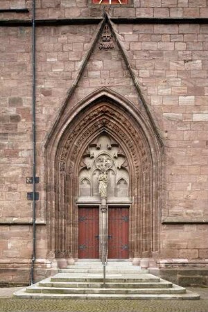 Katholische Pfarrkirche Sankt Marien — Westportal