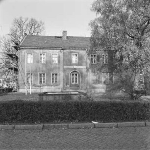Coswig, Grundschule : Coswig. Grundschule, Hauptstraße 6. Außenansicht