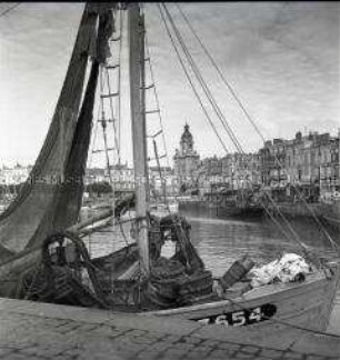 Boote im Hafen von La Rochelle an der französischen Atlantikküste