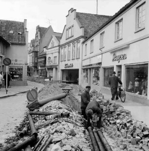 Besttorstraße: Verlegung von Stromkabeln: Blick Richtung Hude