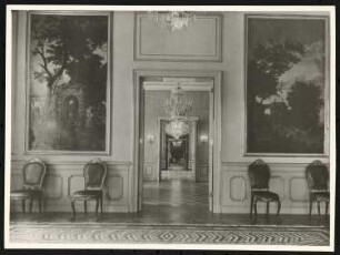 Schloss Bärenklau, Brandenburg: Speisesaal, Blick auf die Tür