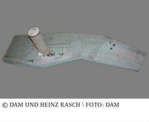 24-geschossiges Hängehaus - Modell des Gesamtgebäudes mit Umgebung