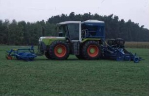 Fotografie: Drillkombination, Drillsaat, Pneumatische Verteilung, Systemtraktor