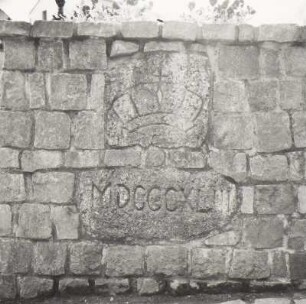 Treuen, Gedenkstein zur Straßeneinweihung 1843