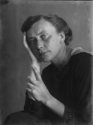 Selbstportrait der Fotografin Grete Back