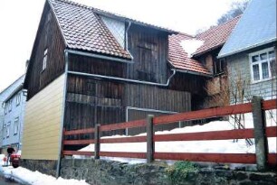 Scheune (?) mit großer Ladeluke