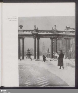 Der verschneite Schlossplatz