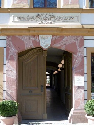 Dresden: Wohnhaus Hauptstraße 19