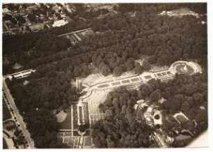 Ausstellungsgarten Jubiläums-Gartenbau-Ausstellung 1926, Dresden: Luftaufnahme Ausstellungsgelände mit Grünem Dom, Garten zum Blauen Rittersporn und Rosengarten, Abschnitt 4