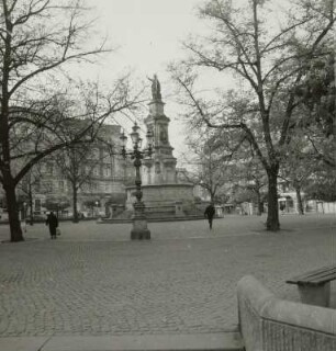 Hansaplatz : Hamburg. Hansaplatz mit Hansabrunnen (1888)