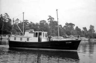 Yachthafen Gohren: Ferro-Beton-Yacht; Concrete [Lady]