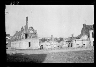 [Illies (?) (Dep. Nord, Frankreich)]: Ruine eines Anwesens