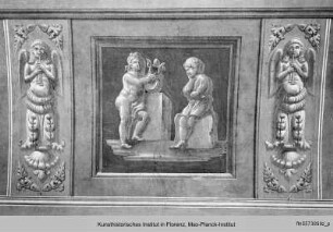Deckendekoration mit Rosetten, Wappen und Grisaillebildern