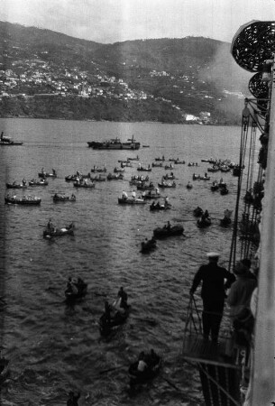 Hafen von Funchal : Händlerboote im Hafen von Funchal.