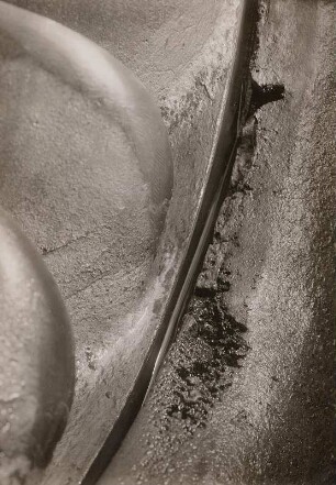 Maschine 1, W.II, Kühlwasserpumpe 2 - Anfressungen im Gehäuse (Wasseraustritt)
