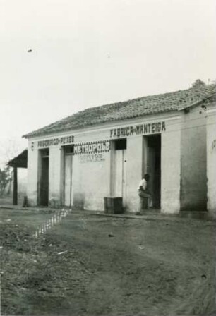 Fabrikgebäude in Icém (Água doce)