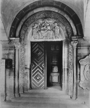 Aschaffenburg, Stiftskirche, Stadtpfarrkirche St. Peter und Alexander, Portal (um 1250)