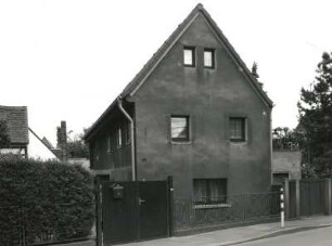 Radebeul, Kötzschenbrodaer Straße 49. Wohnhaus (1801/1900)