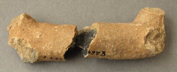 Fragment eines Tongefäßes