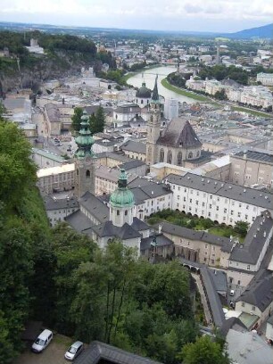 Salzburg - Stadtübersicht : Blick von der Festung auf die Altstadt. Aufgenommen in Salzburg am 22. Juli 2011
