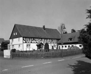 Wohnhaus; Lauterbach, Talstraße 19