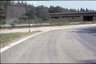 Ausfahrt aus Kreisel Südost (Iffezheim Richtung Karlsruhe) zu Nebenfahrbahn Ost (Basel Richtung Karlsruhe)