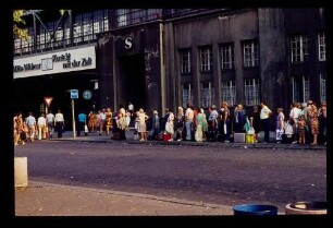 Taxiplatz 14.7.75.